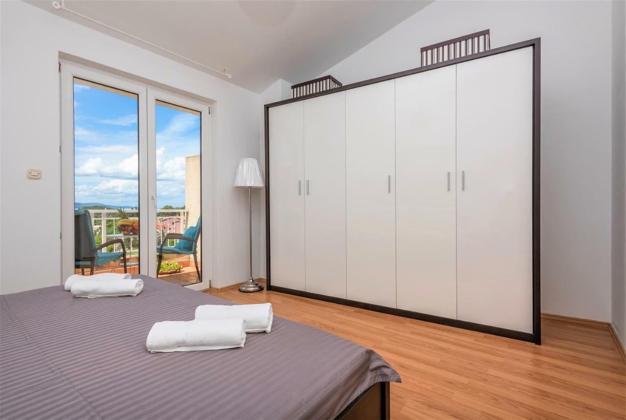 Andor - Lux, Two Beautiful Terraces With Sea & Sunset View Apartment Makarska Bagian luar foto