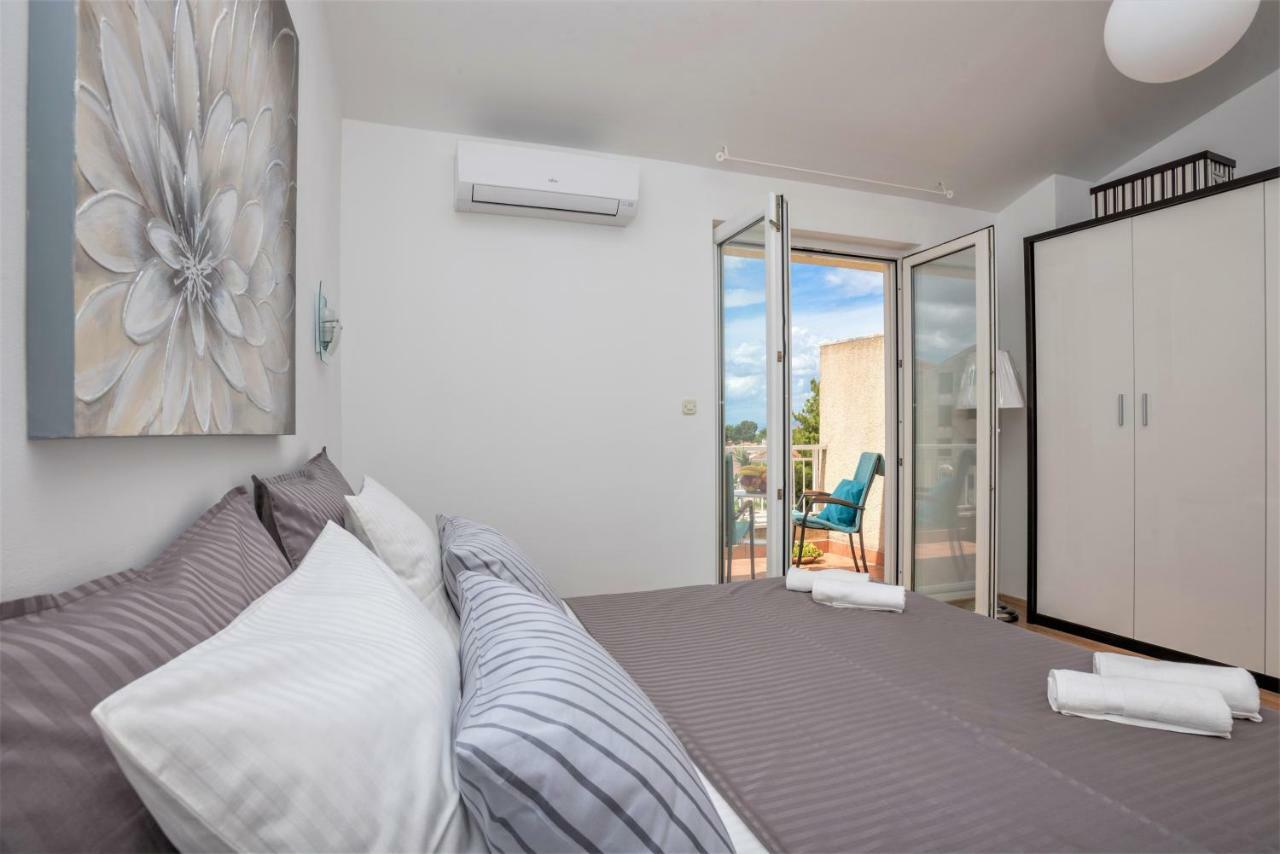 Andor - Lux, Two Beautiful Terraces With Sea & Sunset View Apartment Makarska Bagian luar foto