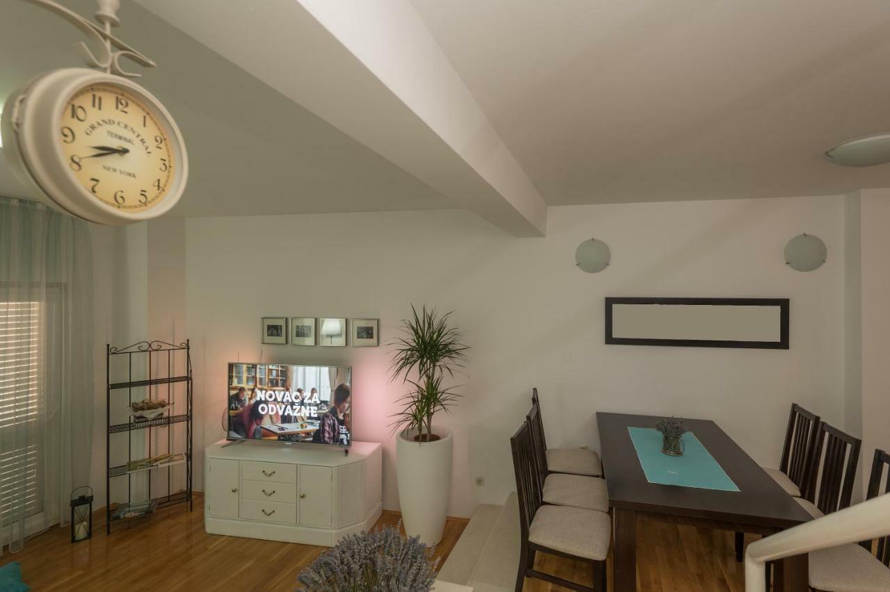 Andor - Lux, Two Beautiful Terraces With Sea & Sunset View Apartment Makarska Bagian luar foto