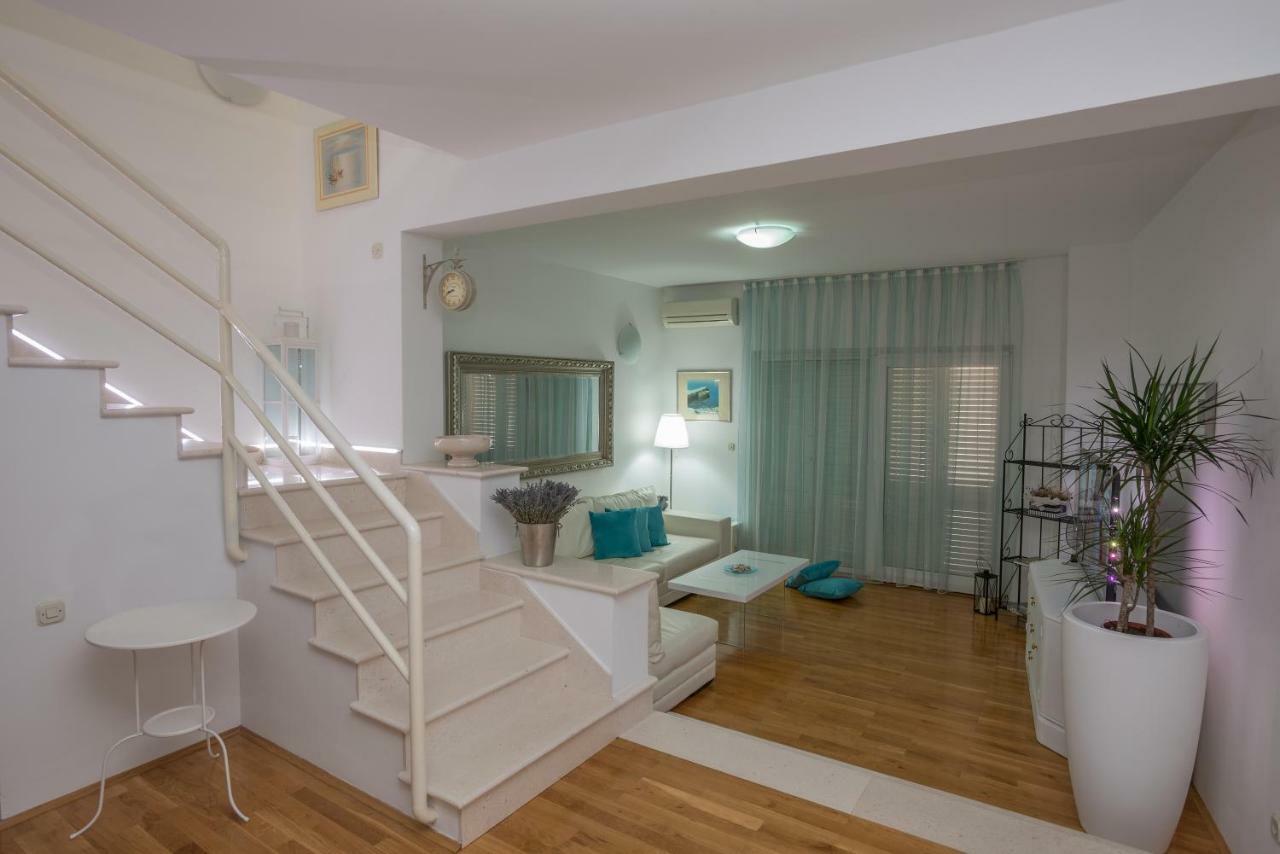 Andor - Lux, Two Beautiful Terraces With Sea & Sunset View Apartment Makarska Bagian luar foto